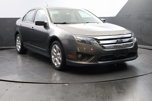 Used 2011 Ford Fusion SE with VIN 3FAHP0HA0BR107845 for sale in Saint Louis, MO