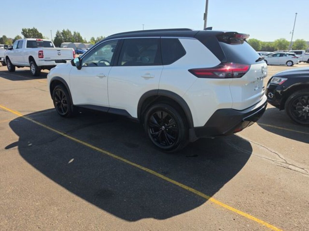 Used 2023 Nissan Rogue SV SUV