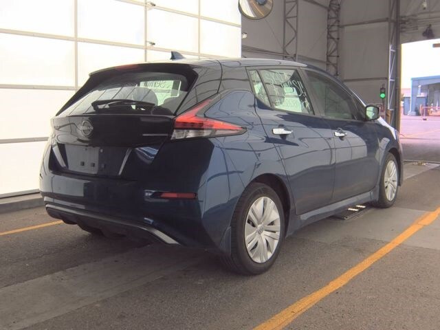 2024 Nissan Leaf S photo 3