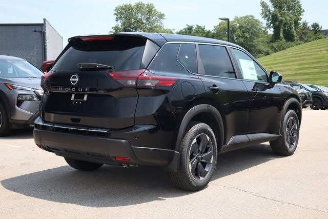 2026 Nissan Rogue SV photo 4