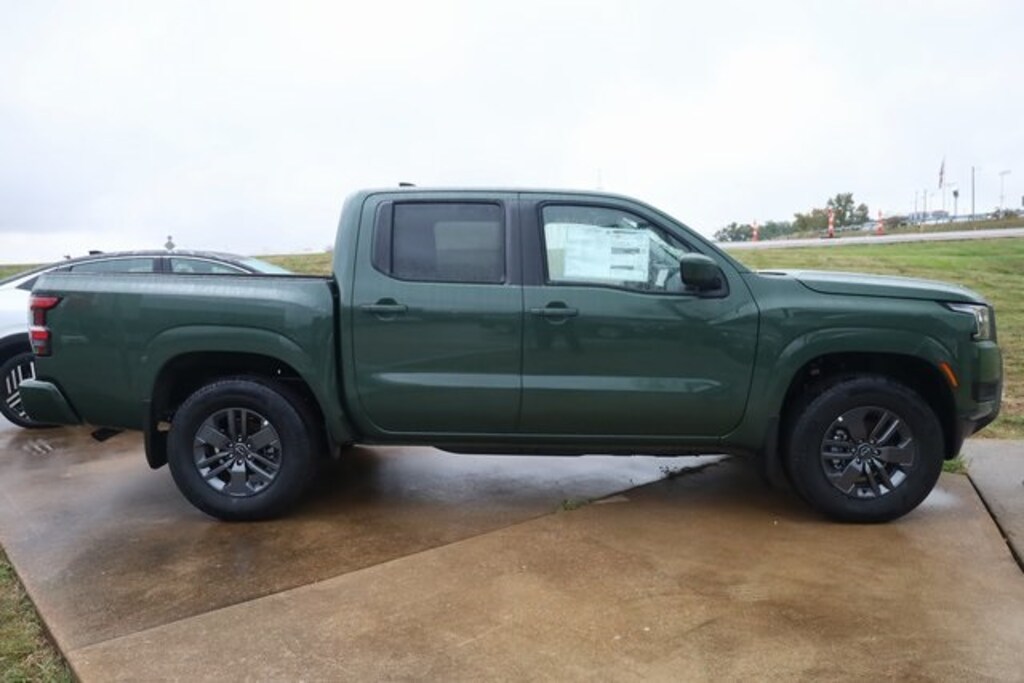 New 2026 Nissan Frontier SV Truck Crew Cab