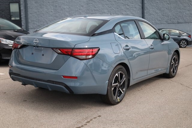2025 Nissan Sentra SV photo 2