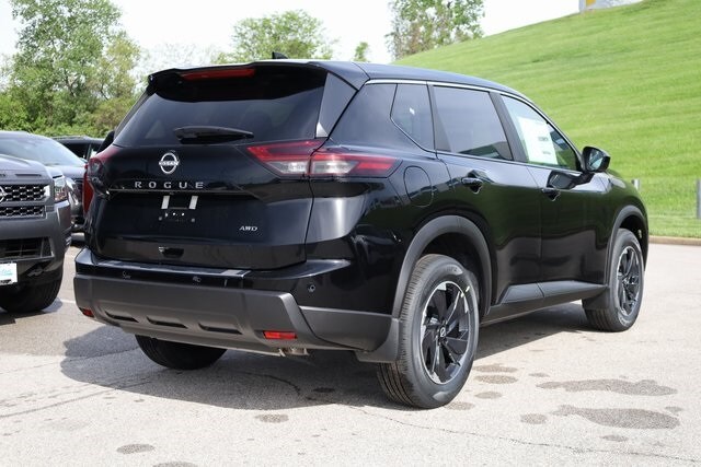 2025 Nissan Rogue SV photo 4