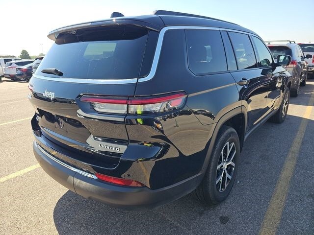 2024 Jeep Grand Cherokee Limited photo 3