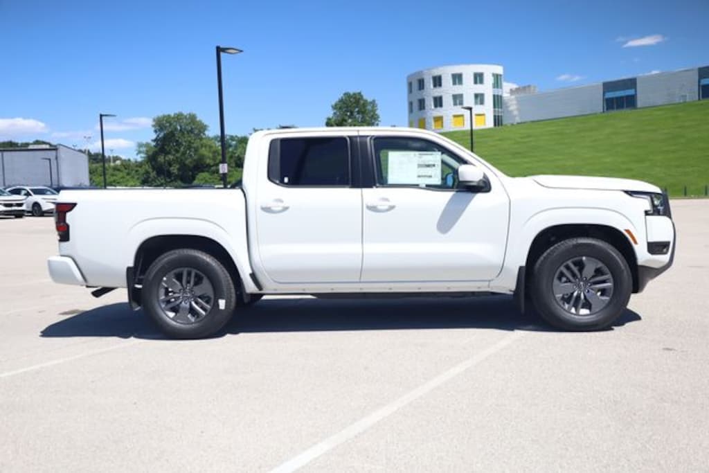 New 2026 Nissan Frontier SV Truck Crew Cab