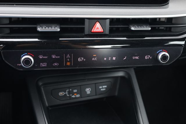 2025 Kia K5 LXS - Photo 19