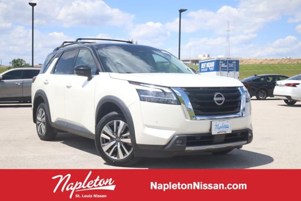 Used 2023 Nissan Pathfinder SL SUV