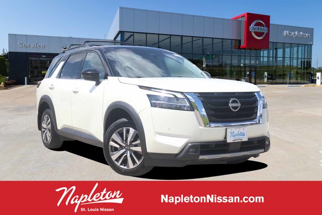 2023 Nissan Pathfinder SL 4WD's photo