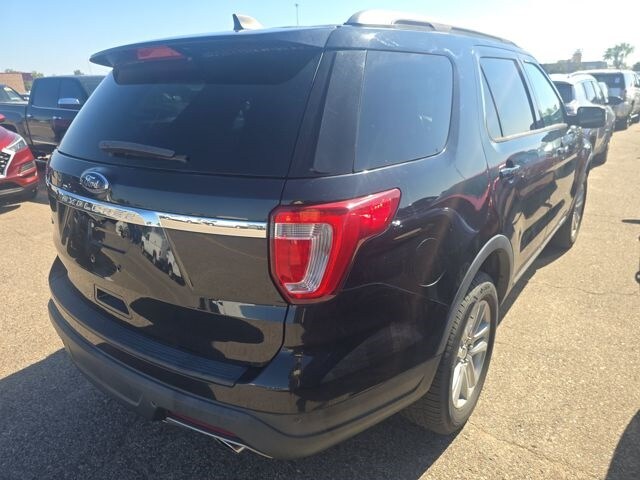 2019 Ford Explorer XLT photo 4