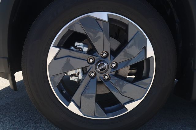 2026 Nissan Rogue SV - Photo 6