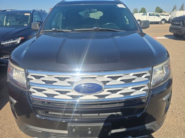 2019 Ford Explorer XLT photo 2