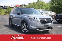 2022 Nissan Pathfinder Platinum SUV