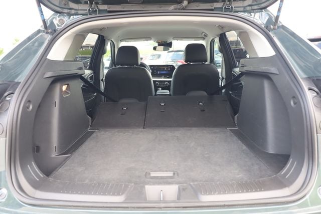 2025 Chevrolet Trax LT - Photo 31