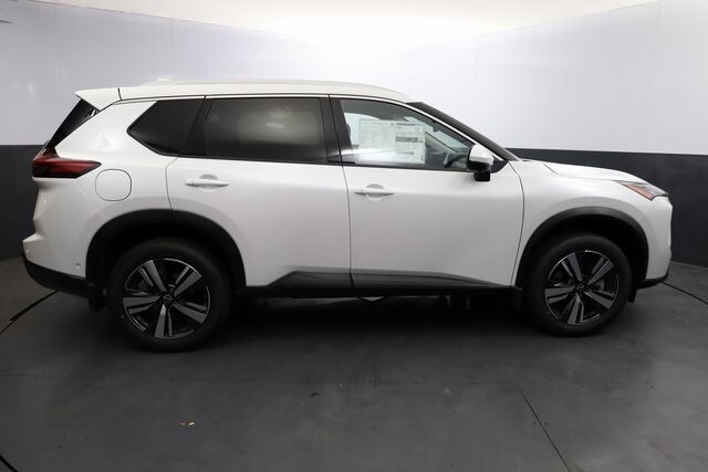 2025 Nissan Rogue SL photo 3