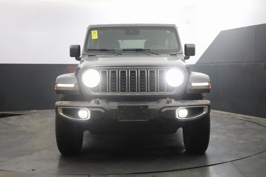 Used 2024 Jeep Wrangler Sahara SUV