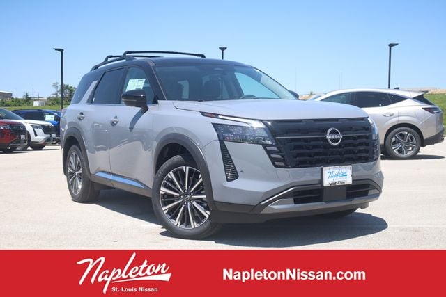 2026 Nissan Pathfinder Platinum 4WD's photo