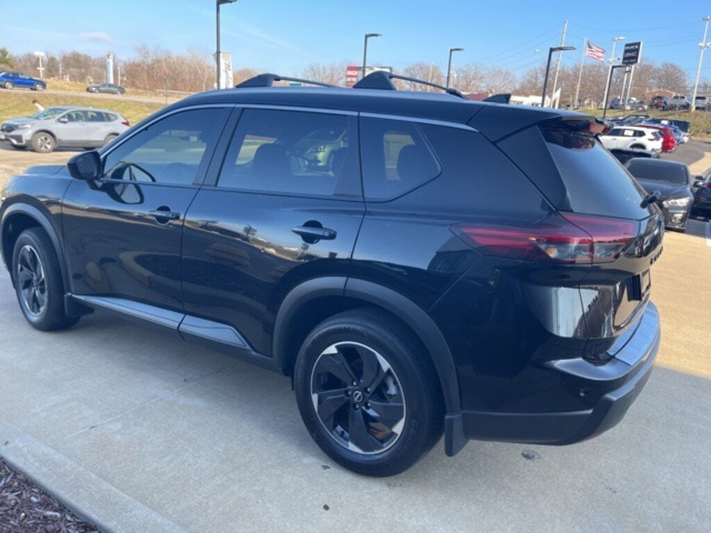 Used 2024 Nissan Rogue SV SUV