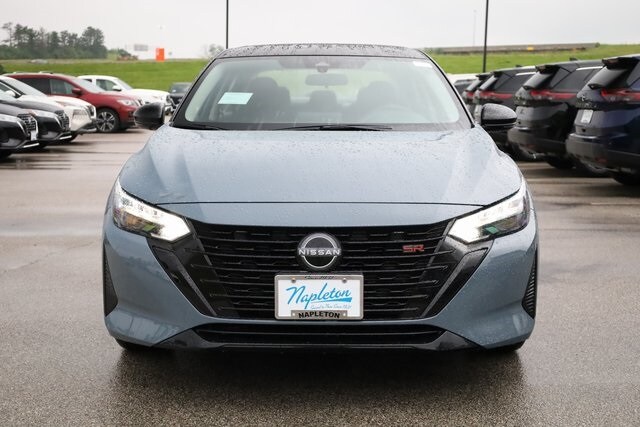 2025 Nissan Sentra SR photo 2