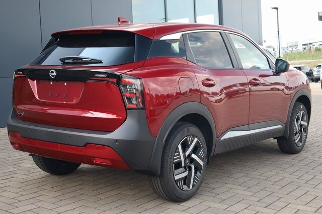 2025 Nissan Kicks SV photo 2