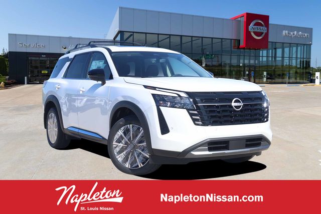 2026 Nissan Pathfinder Platinum 4WD's photo