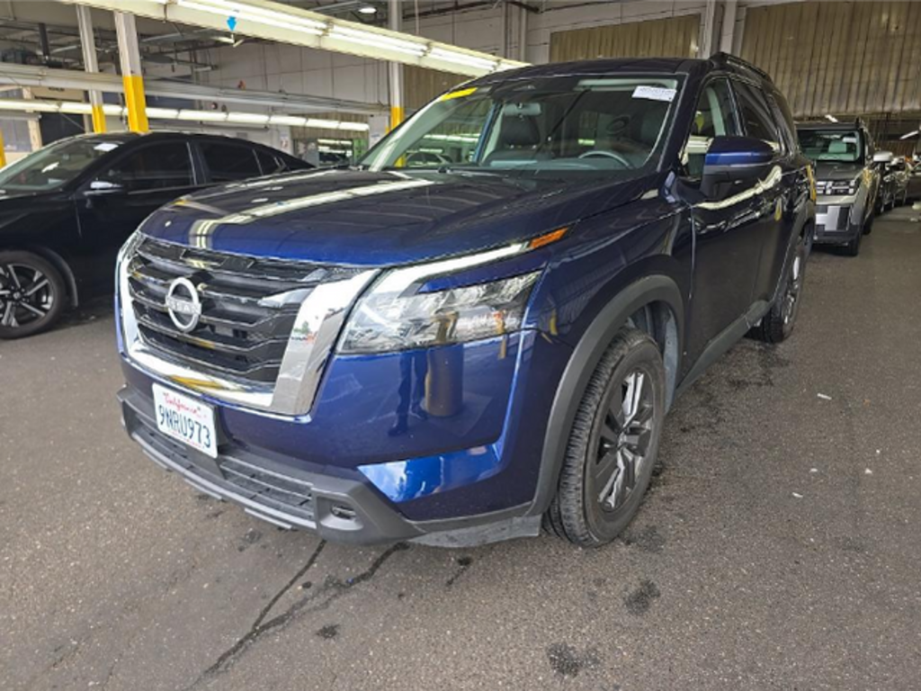 Used 2025 Nissan Pathfinder SV SUV