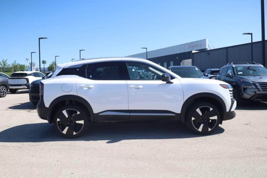 New 2026 Nissan Kicks SR SUV