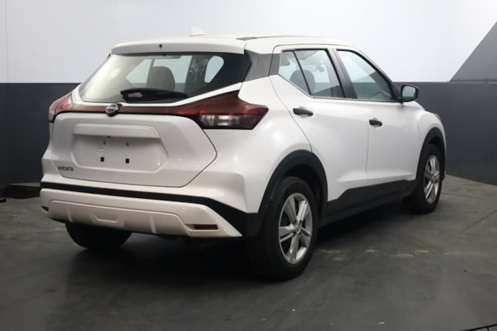 Used 2022 Nissan Kicks S SUV