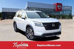 2025 Nissan Pathfinder Platinum SUV