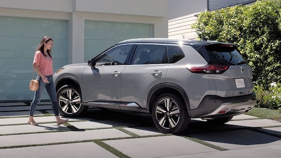 New 2023 Nissan Rogue SL 4D Sport Utility in St. Louis #W0900A