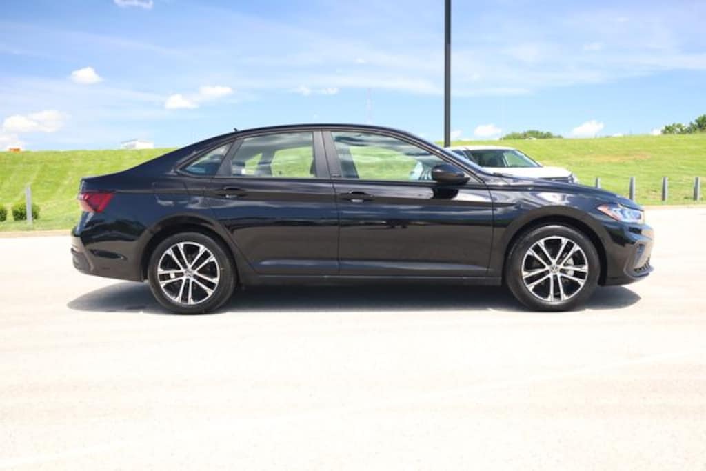 Used 2025 Volkswagen Jetta 1.5T Sport Sedan
