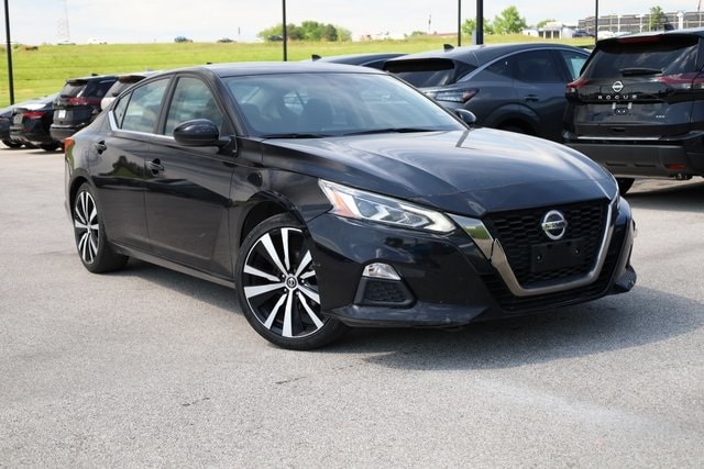 Certified 2019 Nissan Altima SR with VIN 1N4BL4CV0KC124842 for sale in Saint Louis, MO