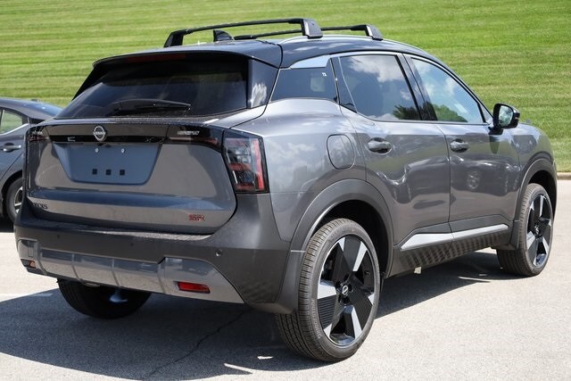2025 Nissan Kicks SR photo 4