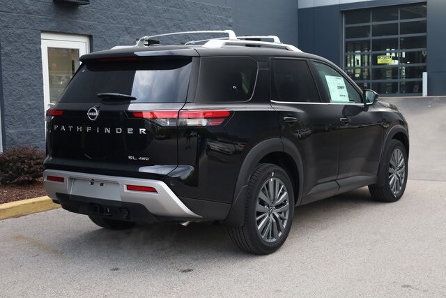 2025 Nissan Pathfinder SL photo 3