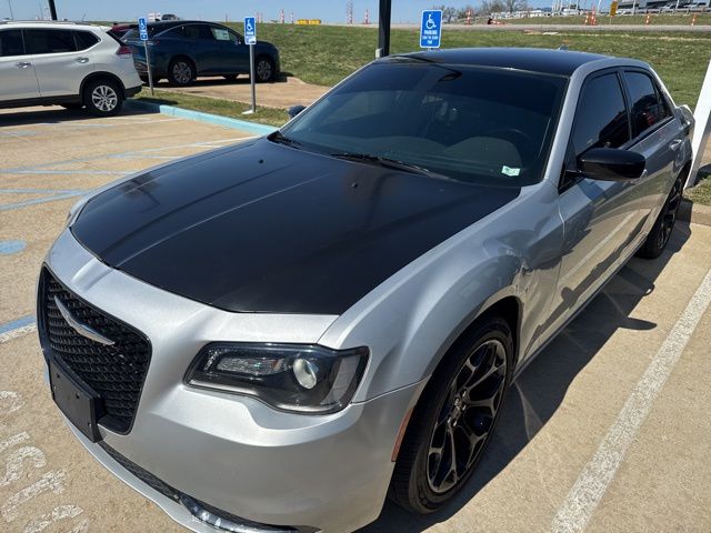 2019 Chrysler 300 Touring