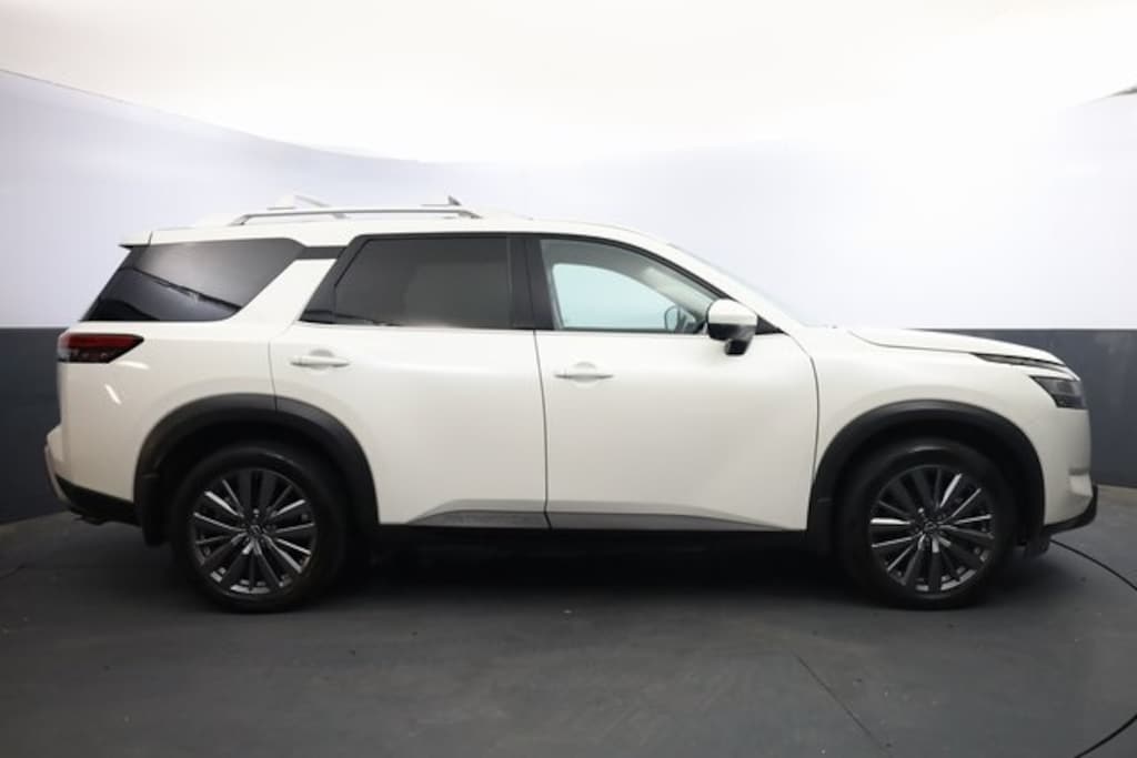 Certified 2023 Nissan Pathfinder SL SUV