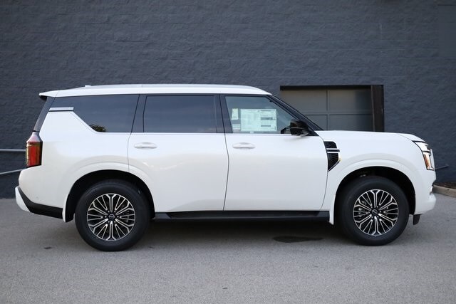 2025 Nissan Armada SL photo 4