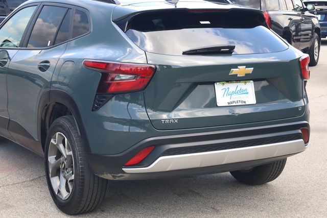 2025 Chevrolet Trax LT - Photo 8
