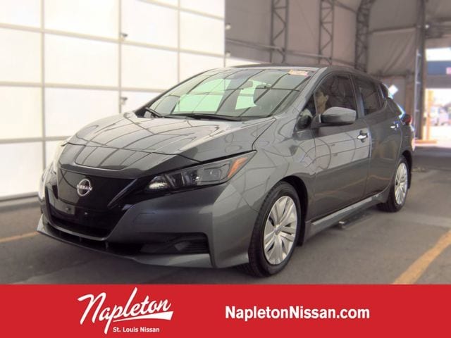 2025 Nissan Leaf S's photo