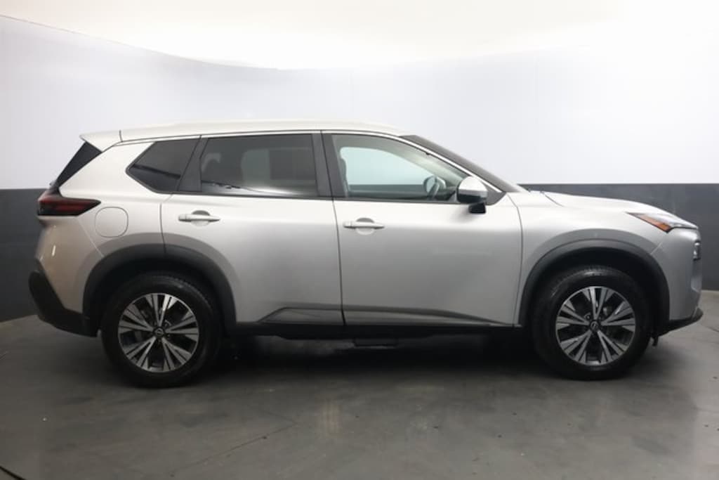 Used 2022 Nissan Rogue SV SUV