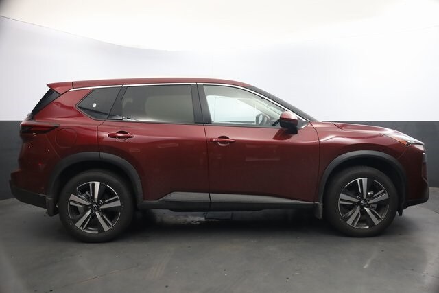 2025 Nissan Rogue SL photo 4