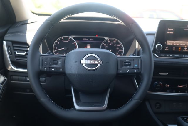 2026 Nissan Rogue SV - Photo 11