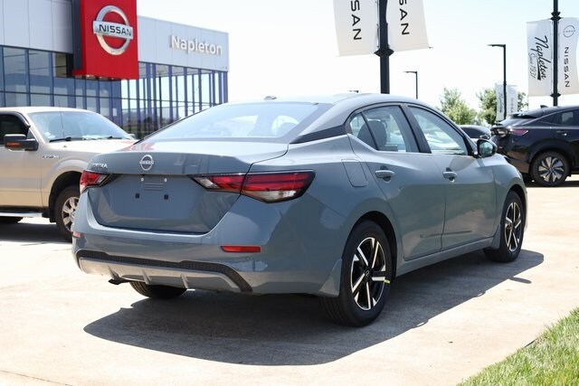 2025 Nissan Sentra SV photo 4