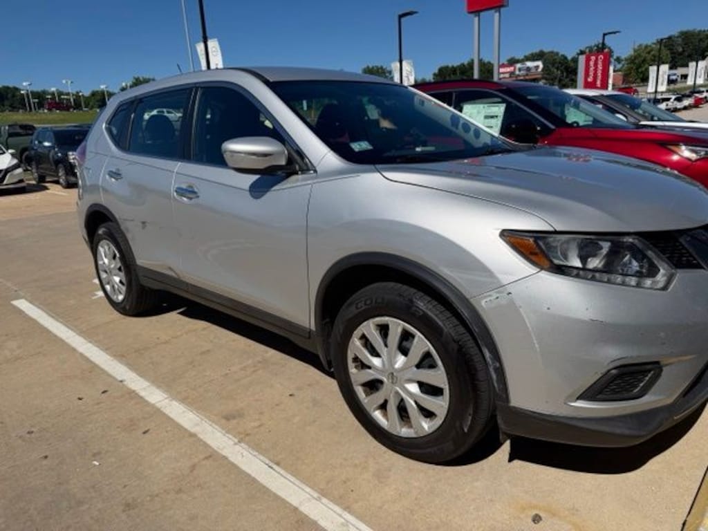 Used 2015 Nissan Rogue S SUV
