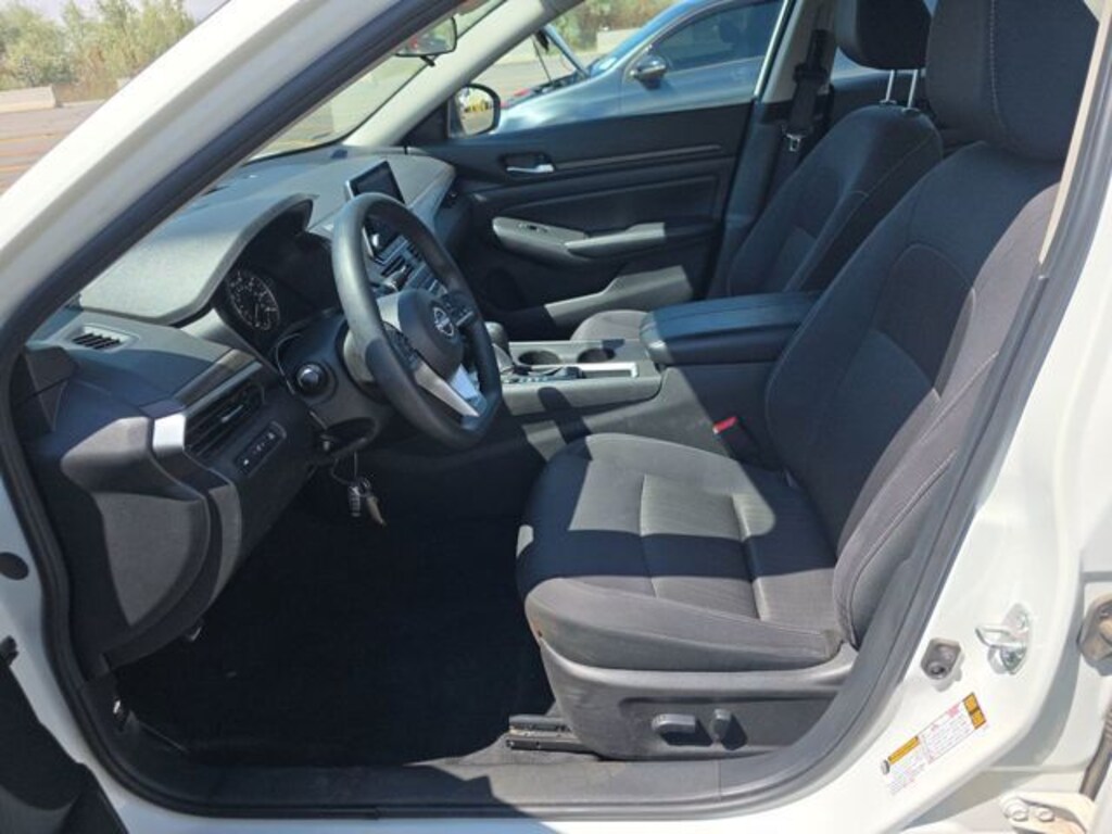 Used 2025 Nissan Altima SV Sedan