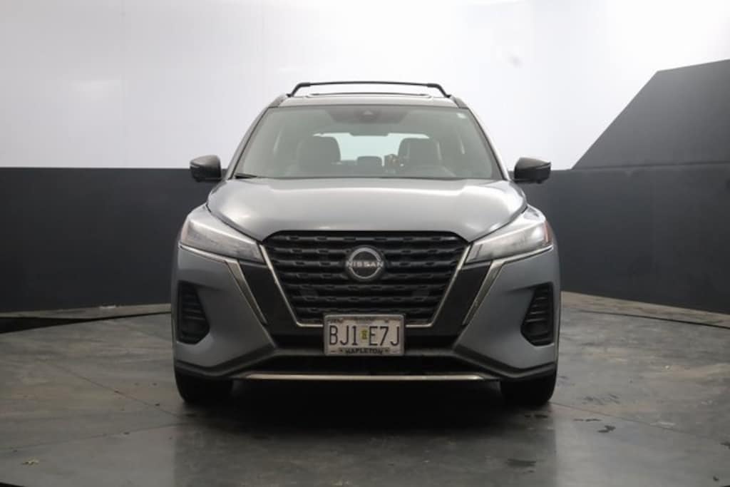 Used 2024 Nissan Kicks SR SUV