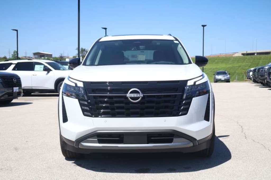 New 2026 Nissan Pathfinder Platinum SUV