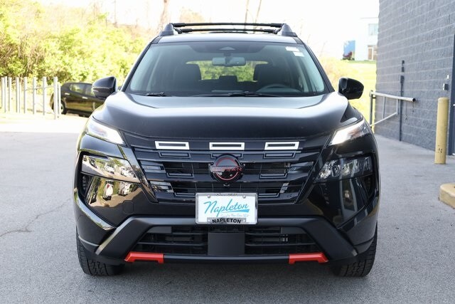2025 Nissan Rogue SV photo 3