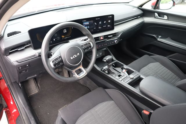 2025 Kia K5 LXS - Photo 10