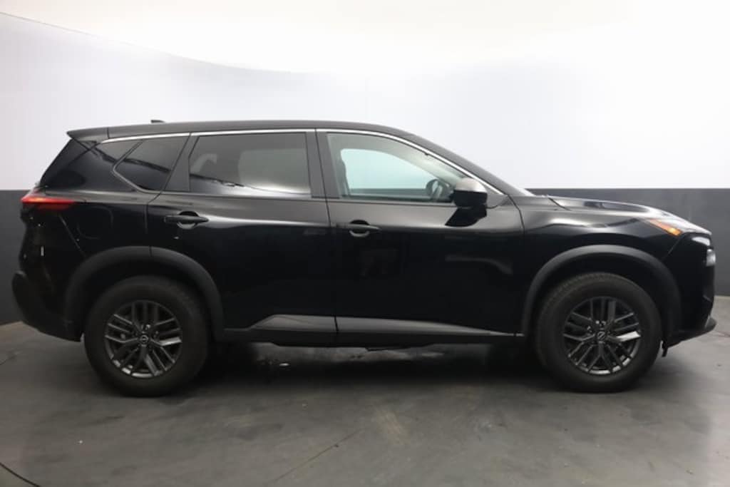 Used 2023 Nissan Rogue S SUV