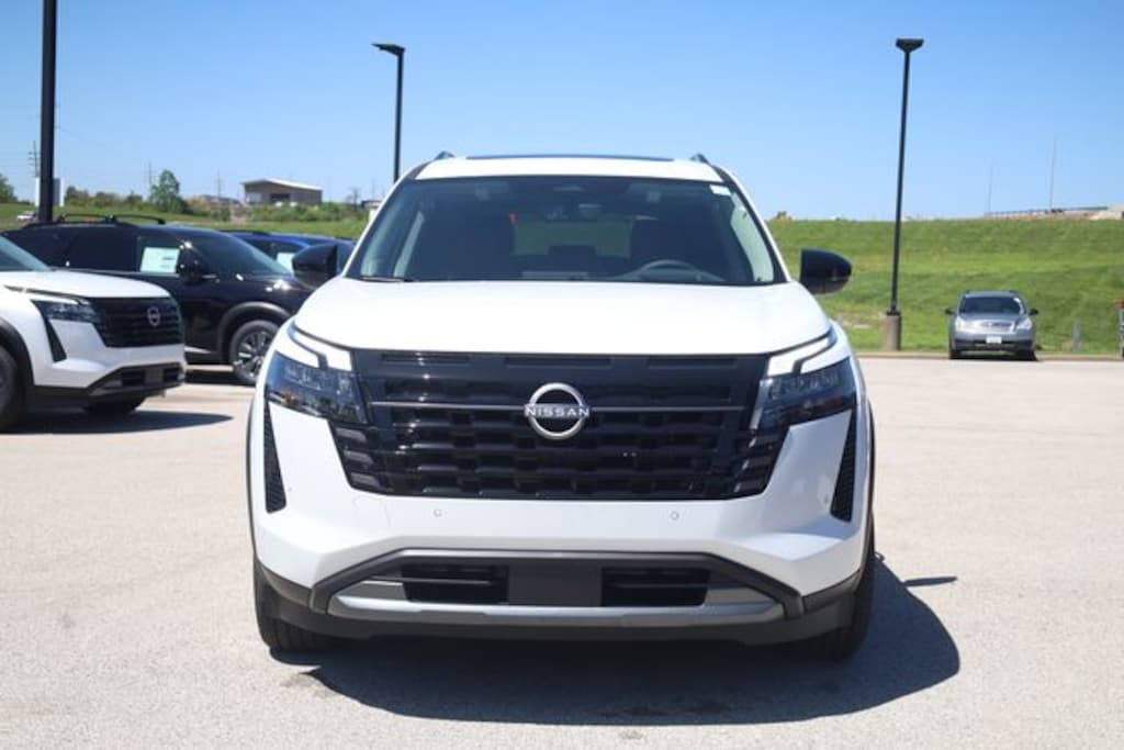 New 2026 Nissan Pathfinder Platinum SUV